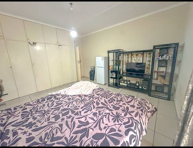 2 BEDROOM APARTMENT FOR SALE IN FAIRVIEW
